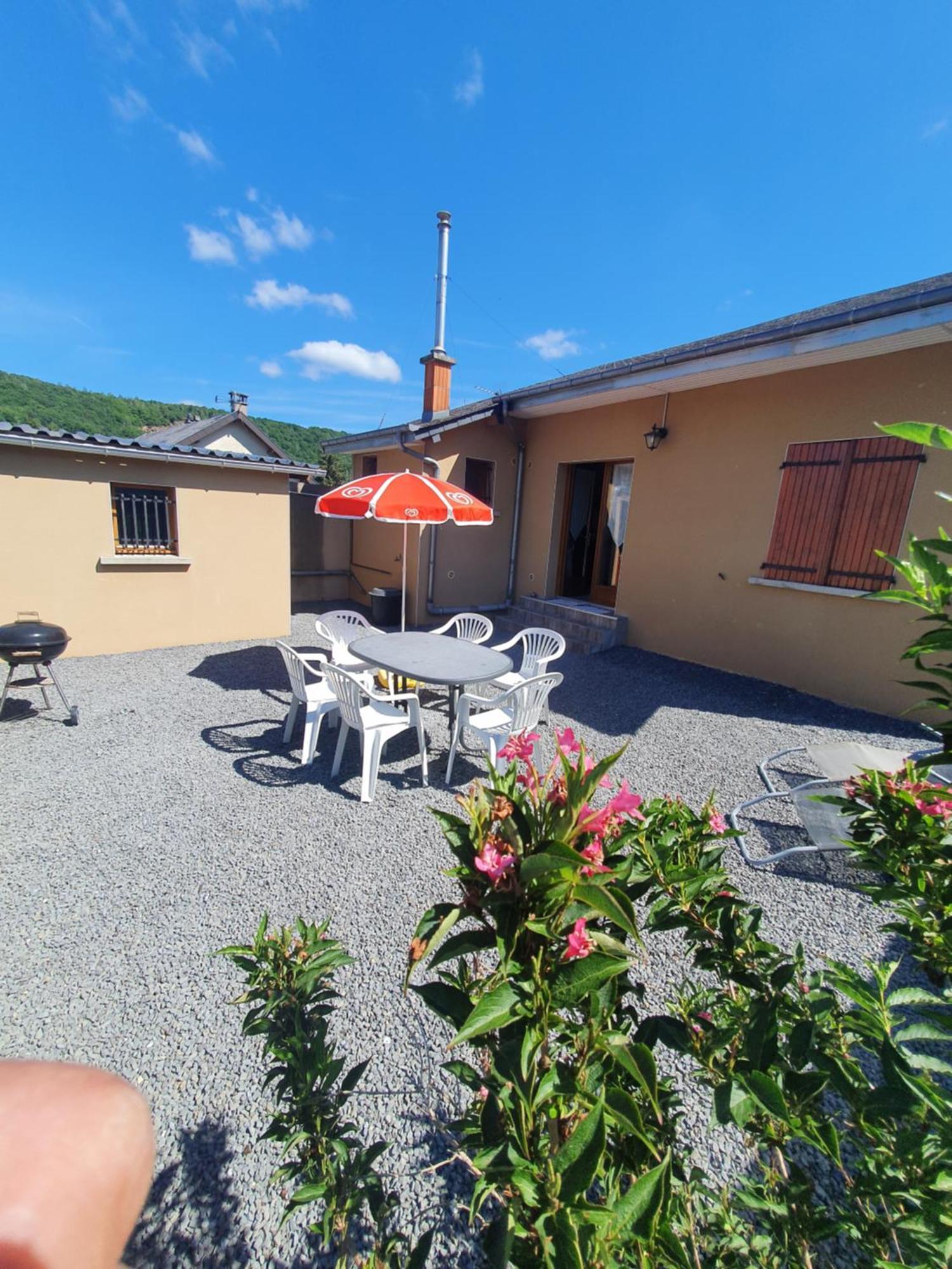 Gite Des Jardiniers Fumay Номер фото